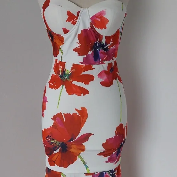 Fashion Nova Women's Floral Gown - Picture 2 of 7